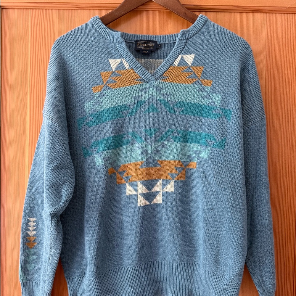 Pendleton women’s Dusty Blue V-Neck Sweater with Teal & Cream Geometric Pattern